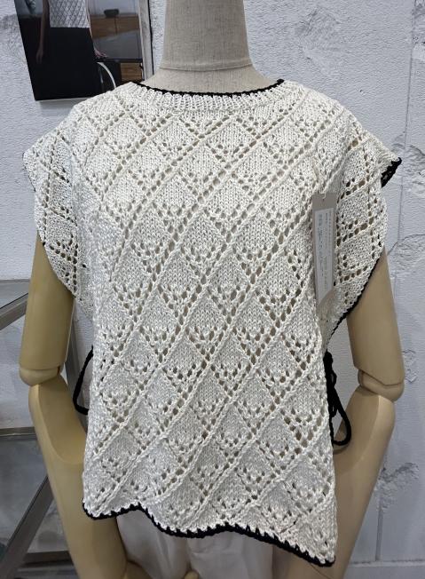 モノクロレースベスト.jpg
